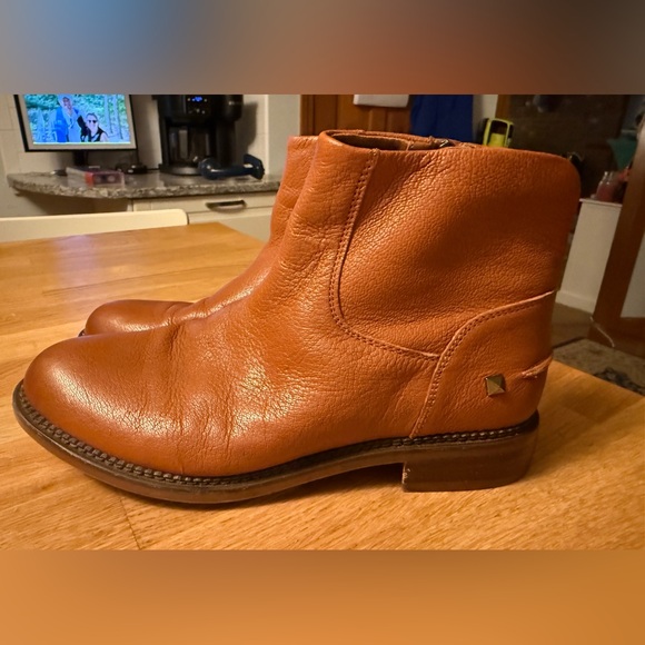 Franco Sarto Women’s Brown Leather Ankle Boots with side zipper - size 8 - Picture 2 of 6